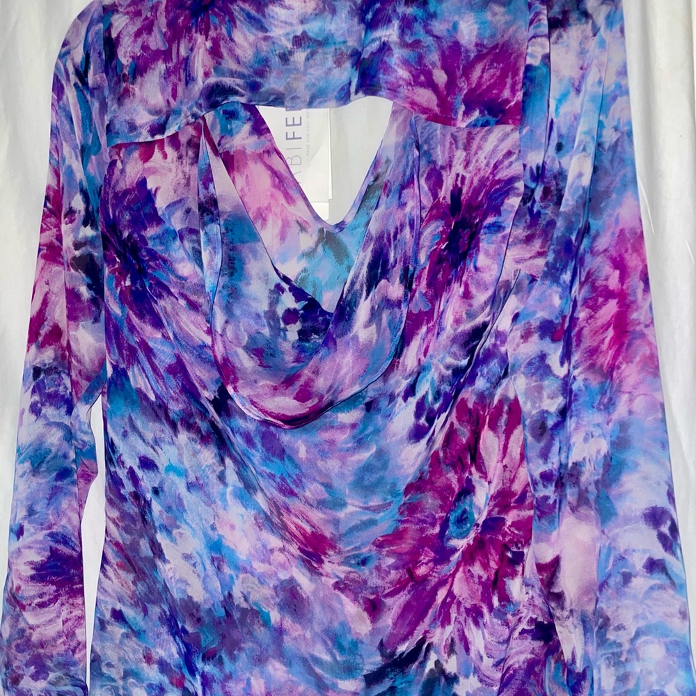 Silk Floral Print Dress Shirt With Ties & Cutout In The Back By Abi Ferrin New - Picture 8 of 16